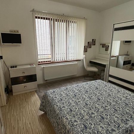 Two Bedroom Flat - Hyper Center บรัสเซลส์ ภายนอก รูปภาพ